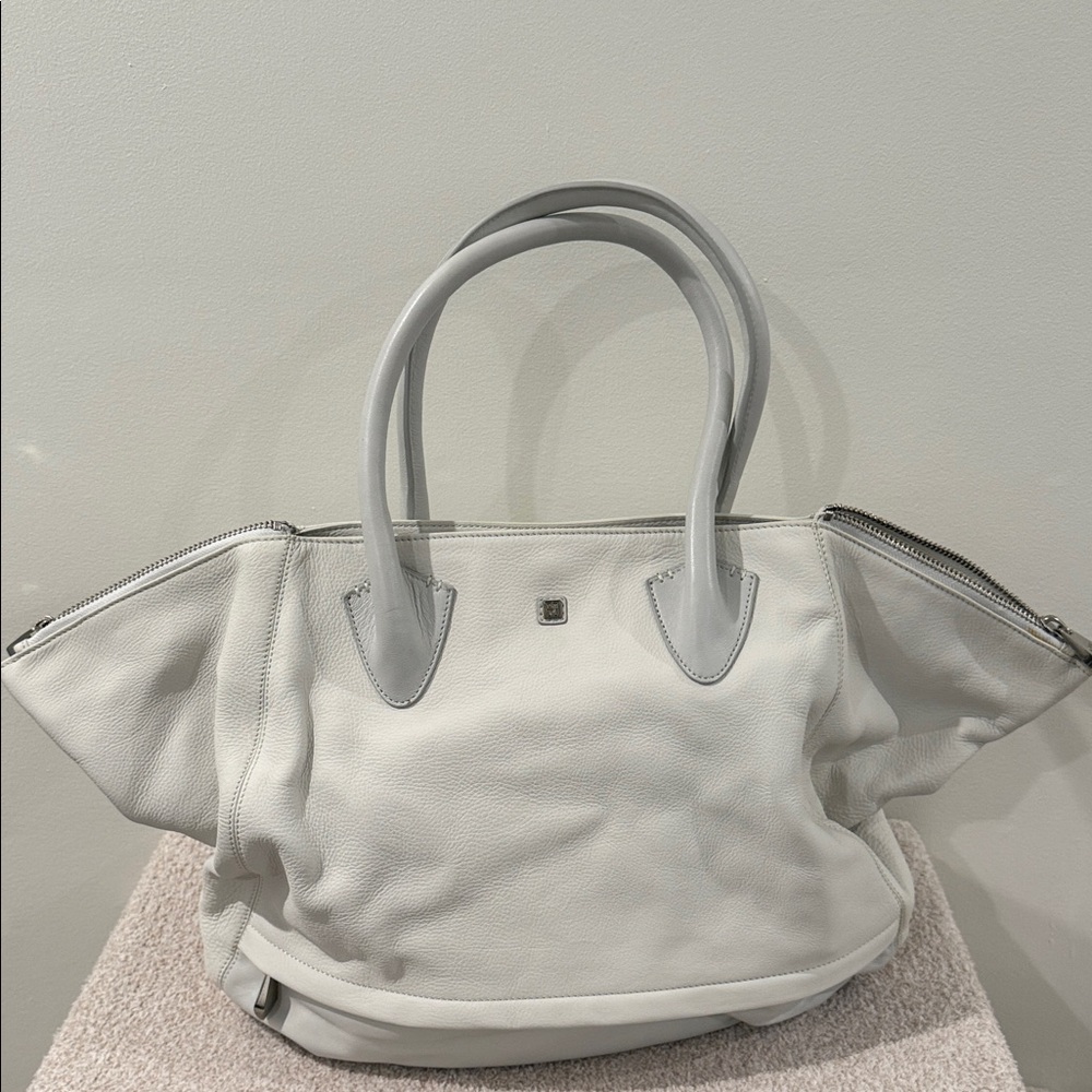 White Leather Tote Bag - Pour La Victorie Elegant Carryall